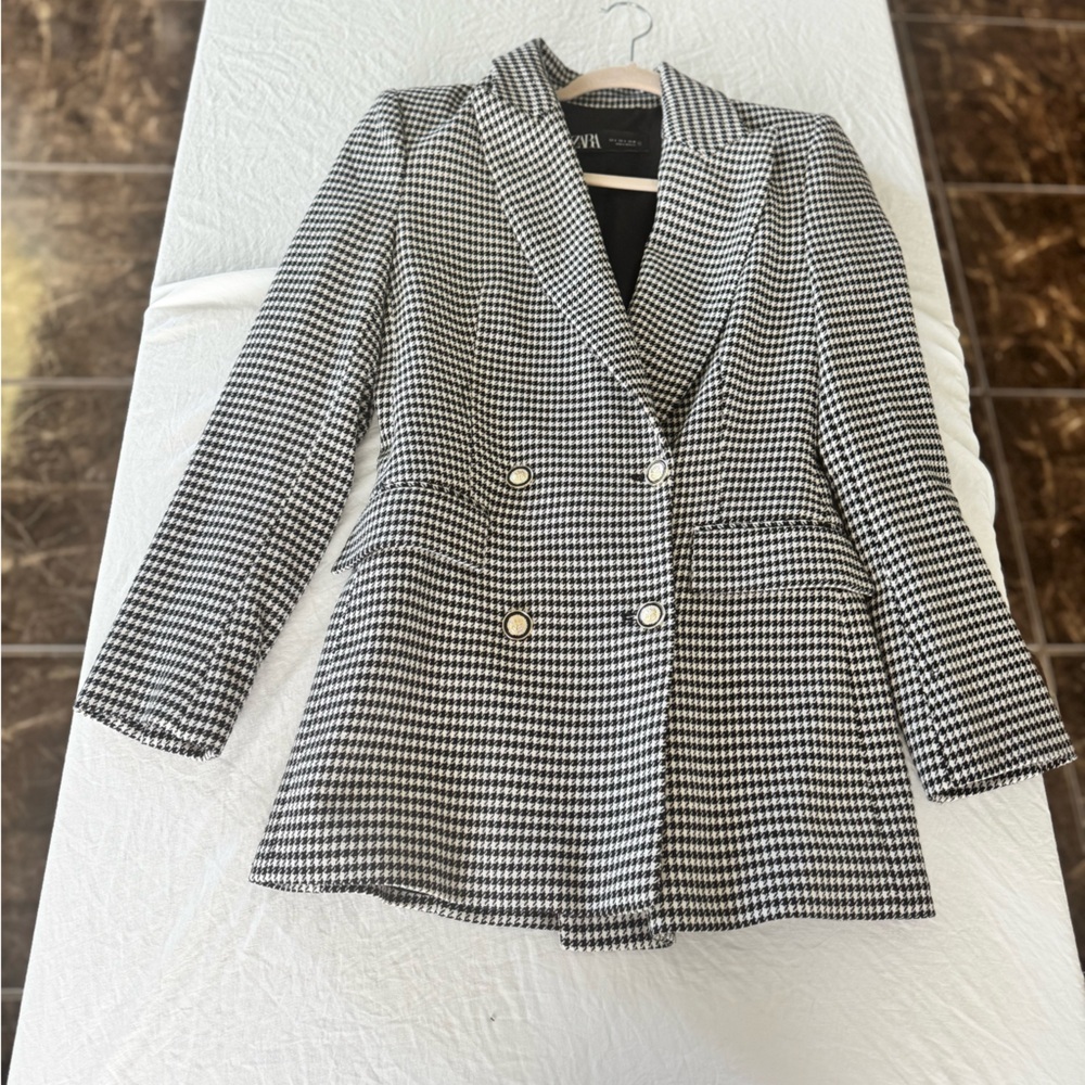 Zara Women's Black and White Houndstooth Blazer Small - Picture 3 of 8